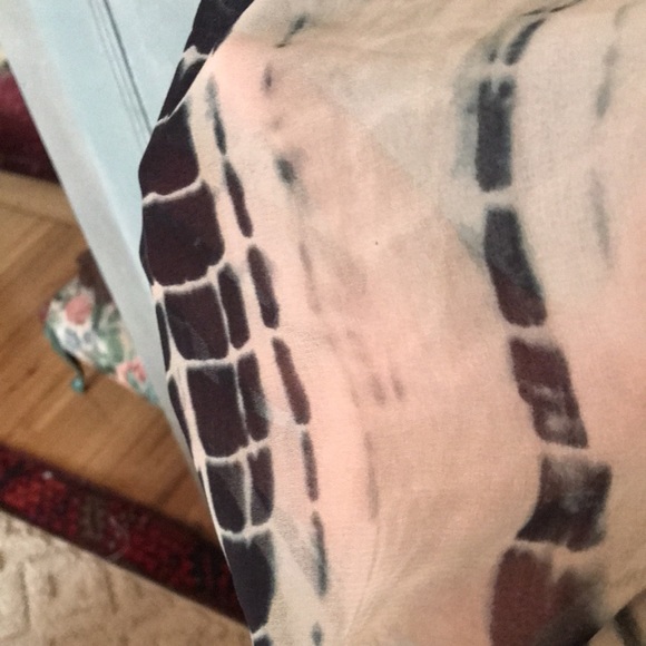 Free People Camisole long and semi transparent in Size Medium. In shade of blue - Picture 4 of 7